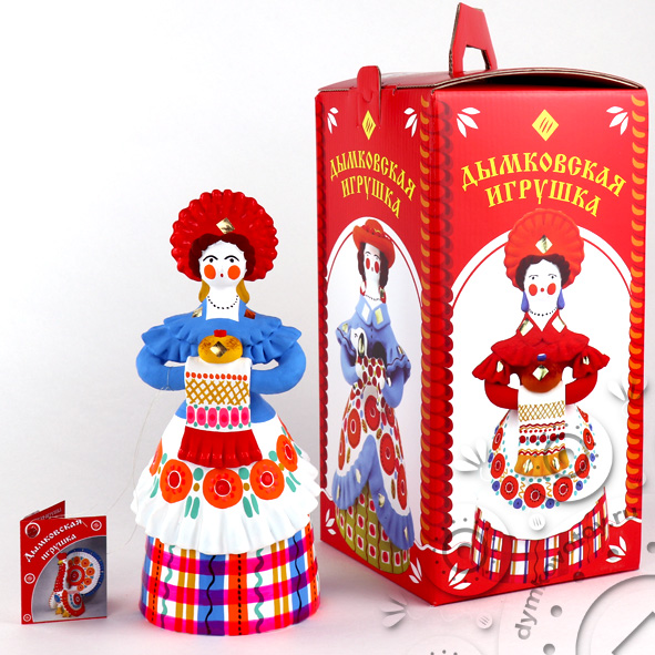 Барыня деревенская с хлебом